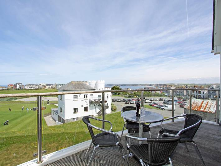 Apartment for 6 people in Newquay