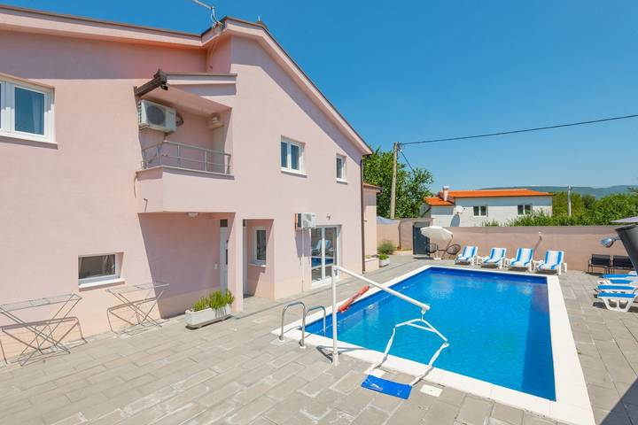 Villa für 10 Personen, mit Pool und Garten - 1