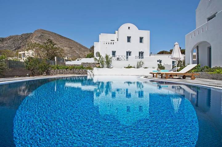 Vakantiehuis voor 6 personen, with Balkon and Whirlpool as well as Terras and Tuin in Kamari