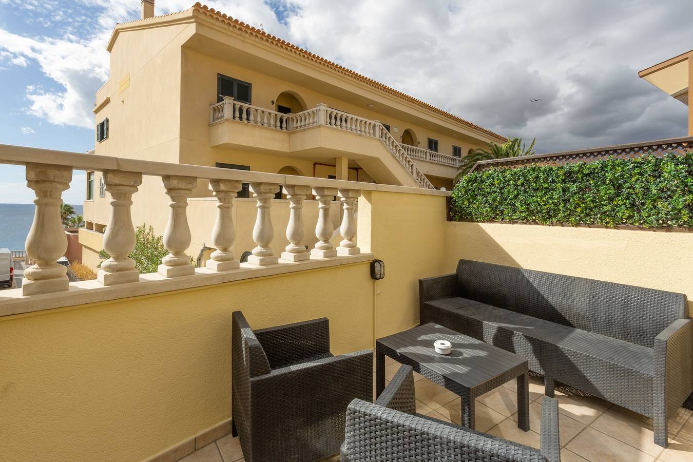 Apartamento 'Los Azahares' con vistas al mar, Wi-Fi y aire acondicionado in Costa del Silencio, Arona 