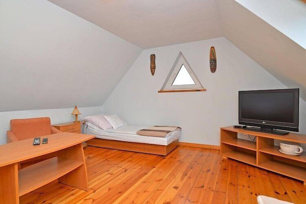 Ferienhaus mit privater Sauna und Garten in Jarosławiec, Powiat Sławieński