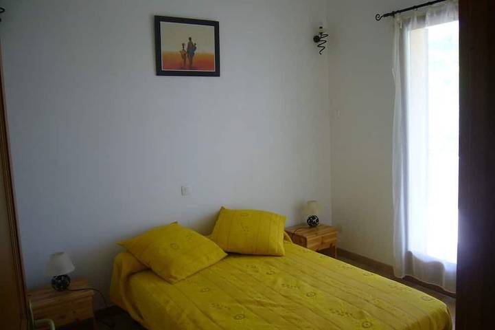 Location de vacances pour 6 personnes, avec jardin et balcon à Saint-Martin-de-Castillon - 2