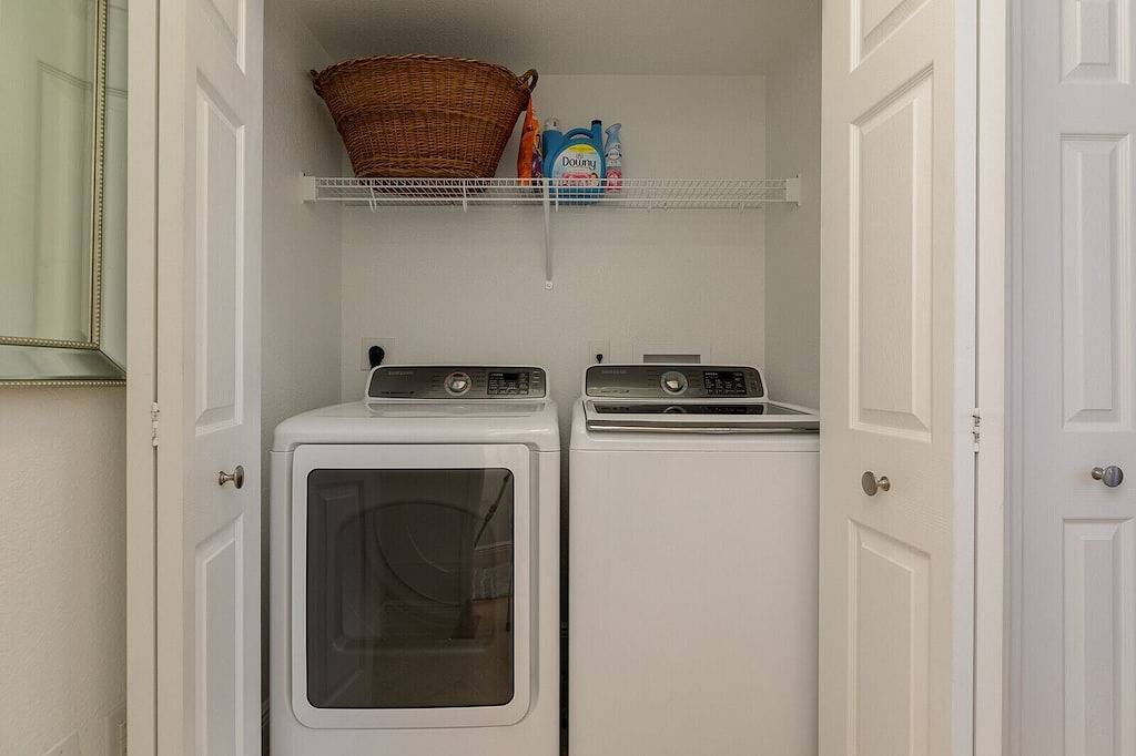 \"La Belle Maison\" ♥ of Downtown/Yard/Parking+ Garage/Self Check-in in Melbourne (FL), Space Coast