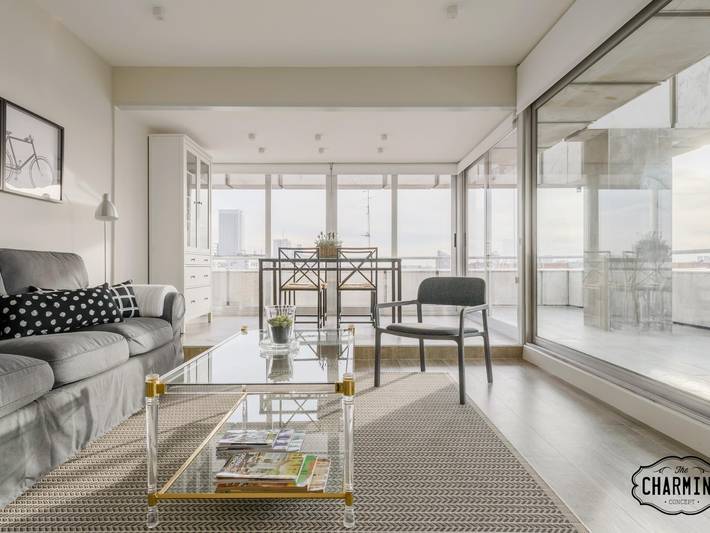 Vacation apartment for 4 people, with terrace and yard as well as pool in Madrid