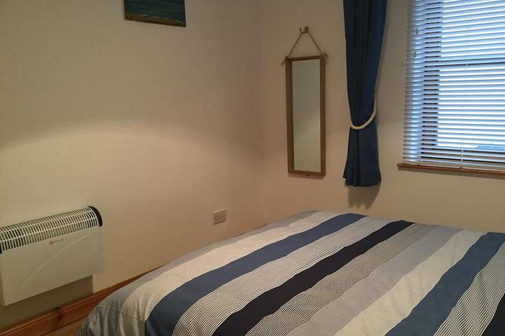 Ganze Wohnung, Neu: Gemütliches 2-Bett-Apartment am Meer, nah am Strand, Highspeed-Wlan, Netflix in Inishowen, County Donegal