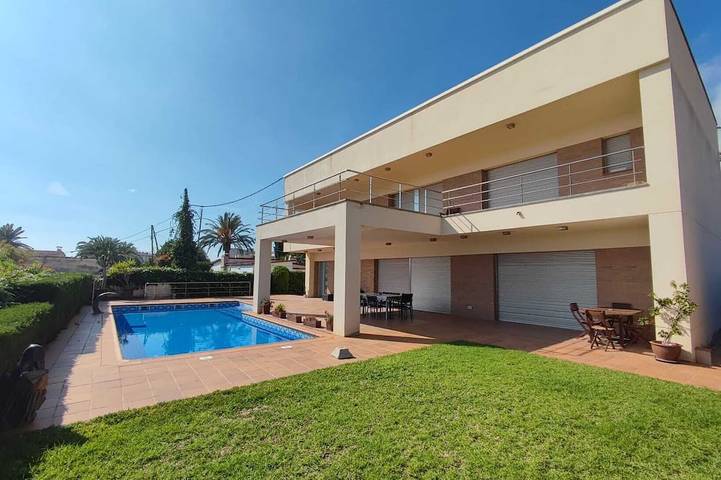 Villa pour 16 personnes, avec jardin et balcon - 1