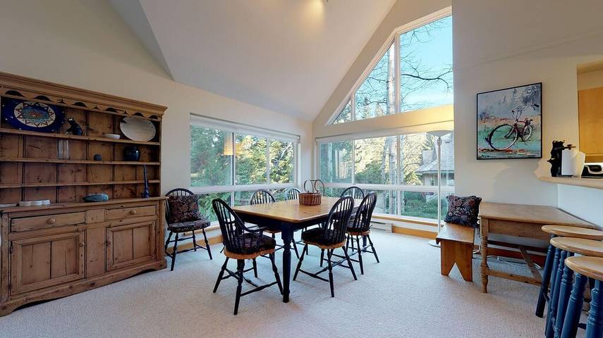 Glamping for 8 people, with balcony in Whistler