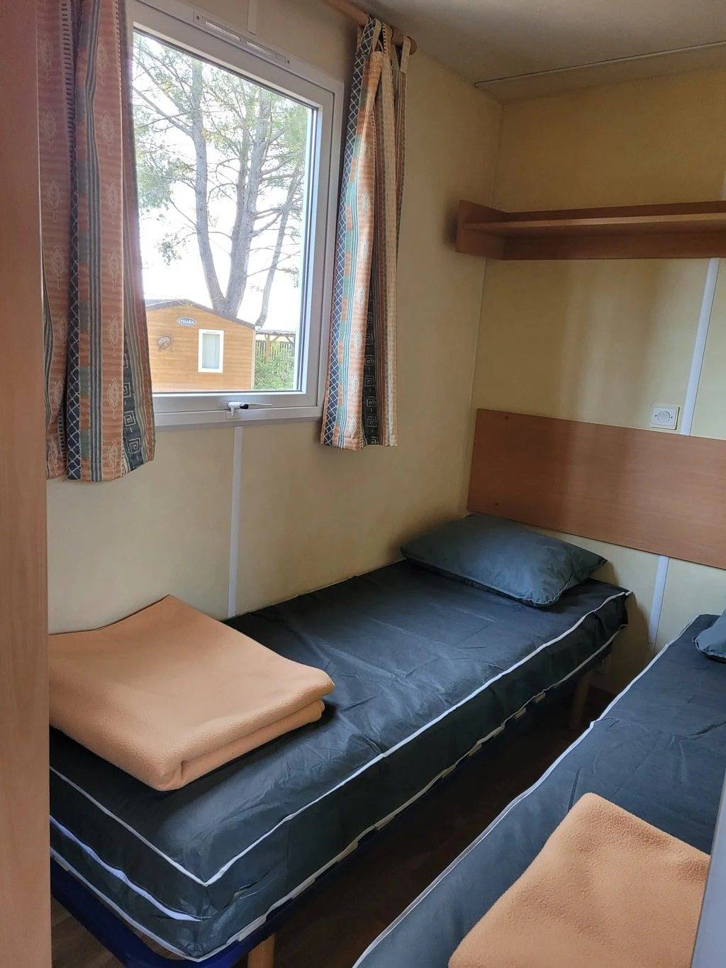 Camping 3 étoiles - Parc aquatique - ccbbhbg in Pézenas, Côte d'Améthyste