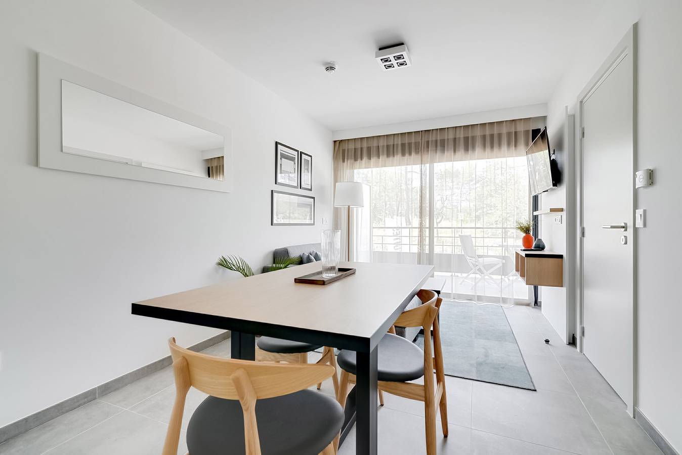 Apartamento entero, New standard suite for 4 people with double bed and bunk bed in Vence (Alpes Marítimos), Region de Cannes