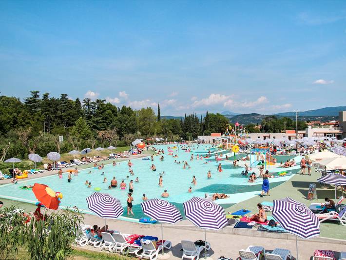 Casa vacanza per 6 persone, con Terrazza e Giardino nonché Piscina per bambini a Cisano