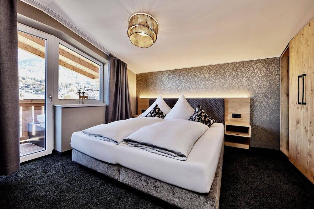 Ganze Wohnung, Neu! Deluxe Apartment Zugspitze mit Pool, Sauna, am Golfplatz und Zugspitzblick in Ehrwald, Ammergauer Alpen (Österreich)