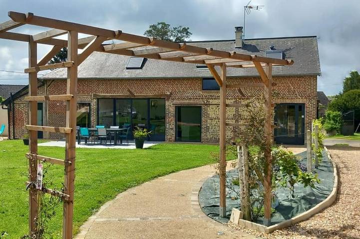 Gîte pour 8 personnes, avec jardin dans Flipou