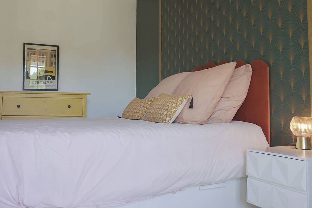 Apartamento entero, La suite du 7eme Art - 6 pers - Private cinema room in Orthez, Béarn