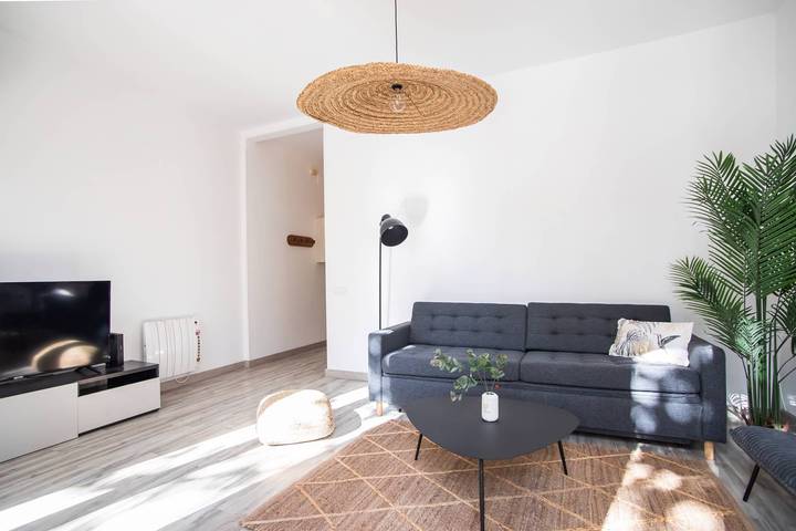 Ganze Wohnung, Ferienwohnung für 6 Personen mit Balkon in Barcelona Zentrum, Barcelona