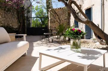 Gîte pour 2 personnes, avec jardin à Charols