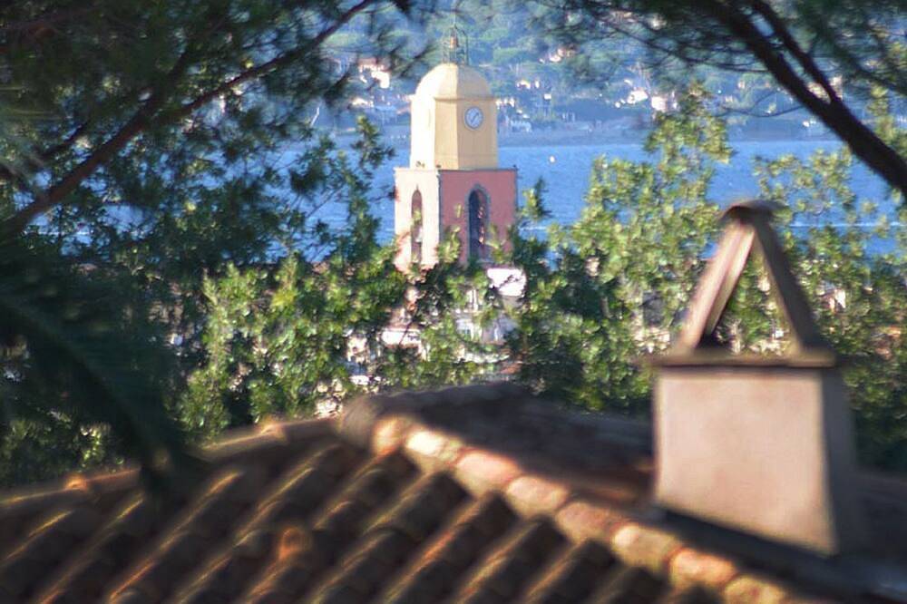 Sehr schöne Familienvilla - Carles - 800 m vom Stadtzentrum entfernt in Saint-Tropez, Mittelmeerküste (Frankreich)
