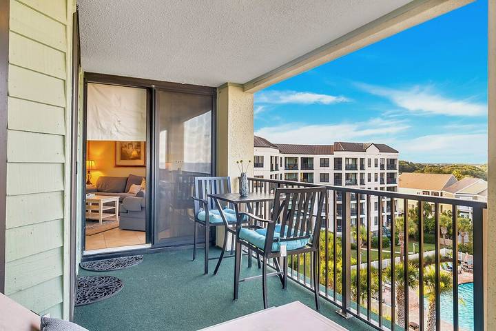 Vacation rental for 4 people, with balcony and pool in Wild Dunes