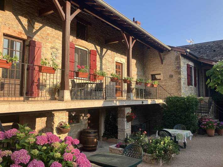Location de vacances pour 2 personnes, avec terrasse à Azé (Saône-et-Loir)