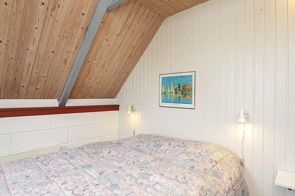 6 person holiday home in Ringkøbing in Ringkøbing, Holmsland Klit