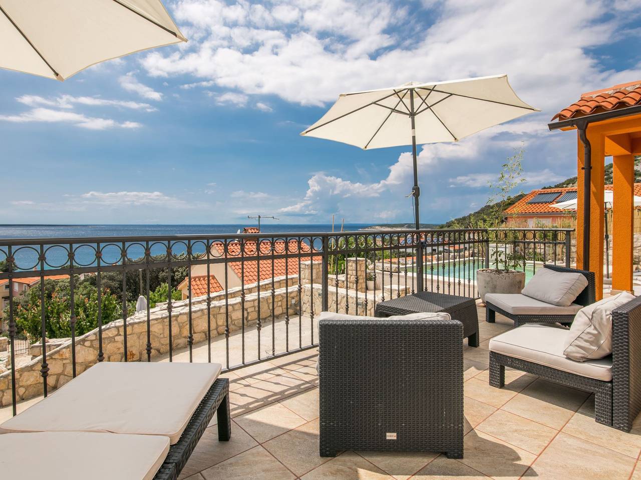 Exklusive und stilvolle Meerblick-Inselvilla in Martinscica, Cres