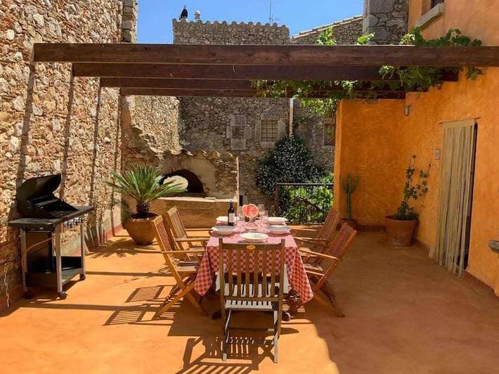 Location de vacances pour 8 personnes, avec terrasse et piscine à Bellcaire d'Empordà - 4