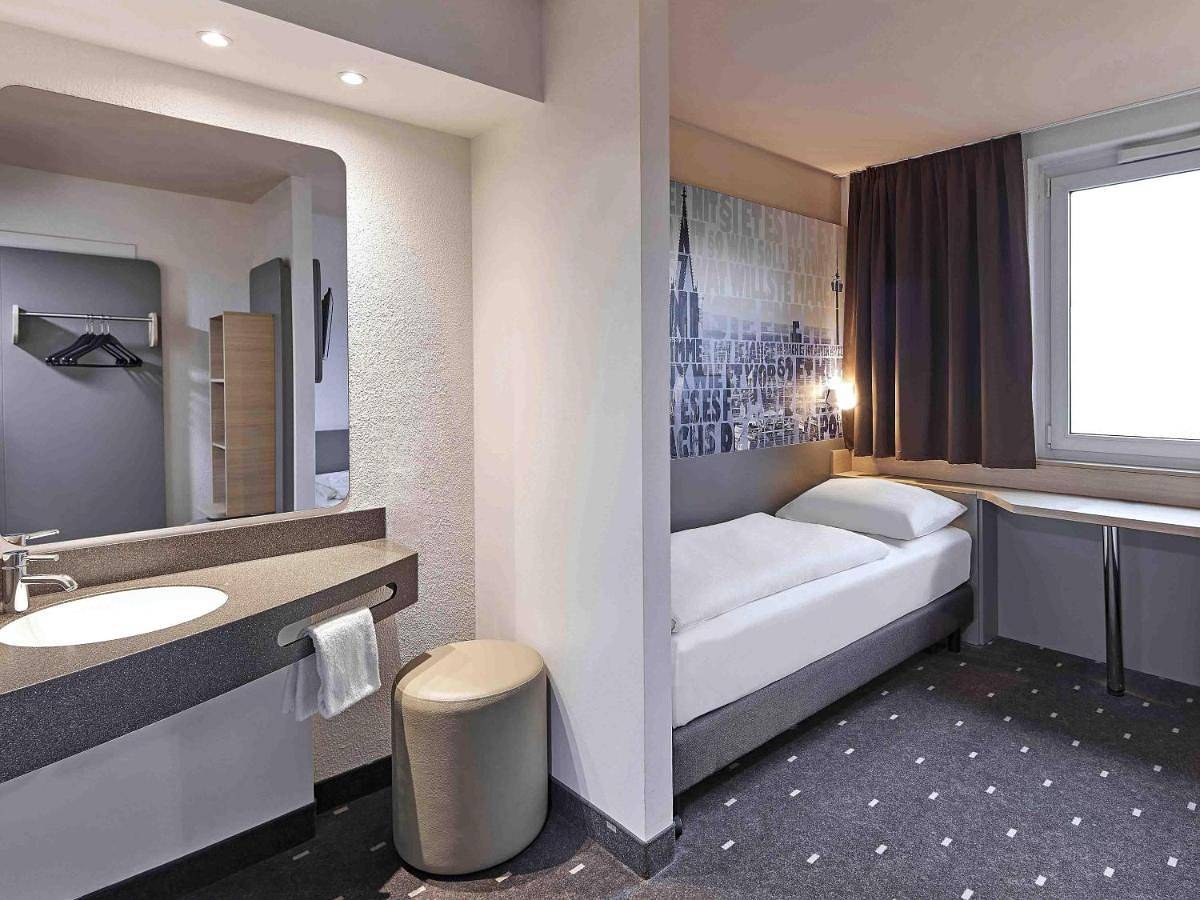 B&B Hotel Köln-West in Keulen, Rijnland