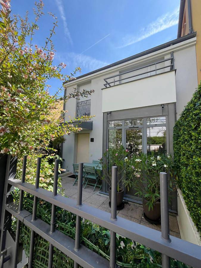 Ferienhaus für 4 Personen, mit Balkon und Garten sowie Ausblick und Pool - 1