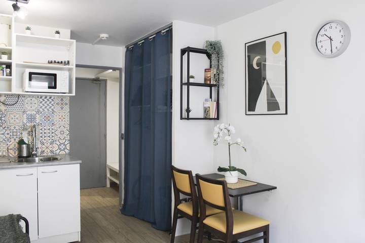 Estudio entero, Charming, cozy 20m² near Paris in Courbevoie, Altos del Sena