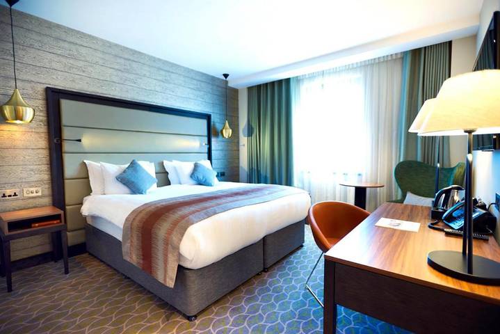 Hotel para 2 personas, con jardín y jacuzzi además de piscina y sauna - 1