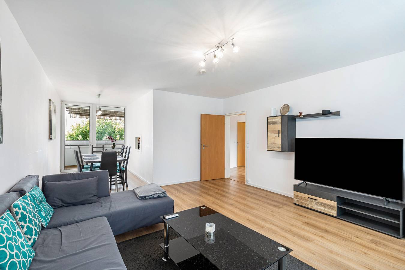 Ganze Wohnung, Ferienwohnung 'Bruchköbel 2 auch Für Monteure' mit Balkon und Wlan in Bruchköbel, Main-Kinzig-Kreis