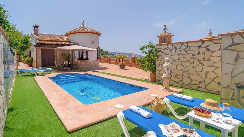 Chalet para 8 personas, con piscina y balcón/terraza en Axarquía