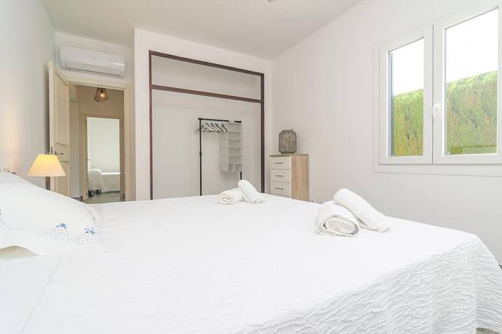 Finca für 6 Personen, mit Terrasse und Garten in S'Illot Cala Morlanda - 4