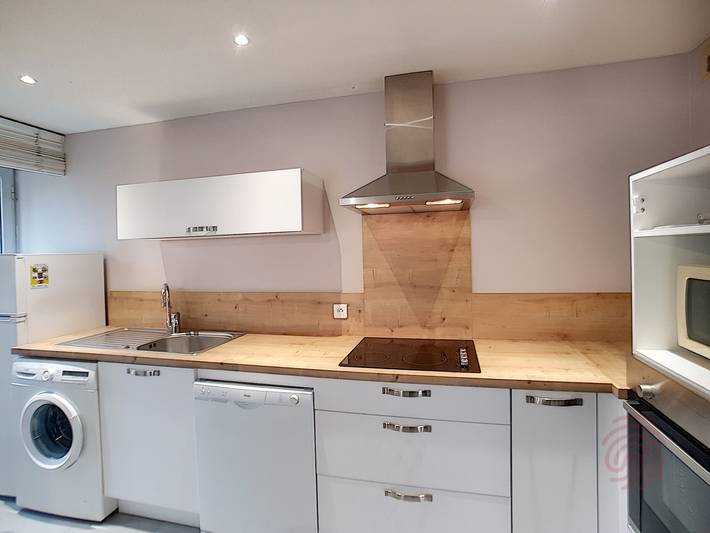 Ganze Wohnung, Geräumiges F2-Apt mit Terrasse, Klima, WLAN, Parkblick, zentrumsnah, 50m zu Thermen, Haustiere ok in Lamalou-les-Bains, Béziers und Umgebung
