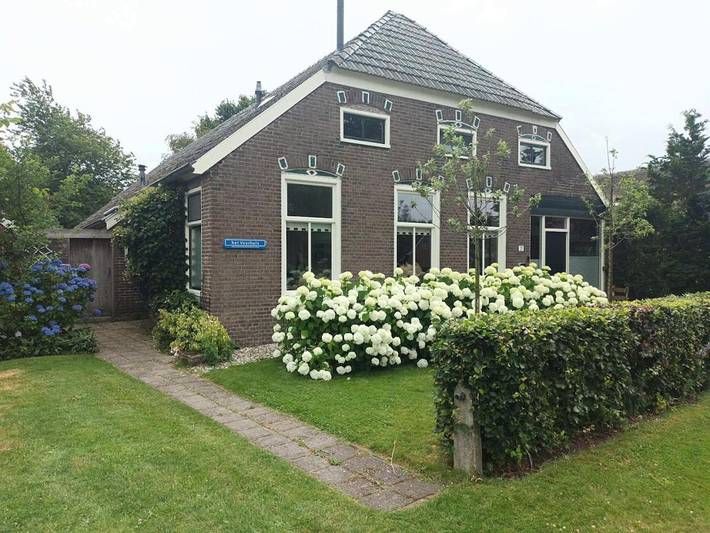 Vakantiehuis voor 4 personen, with Terras and Tuin as well as Uitzicht in Grolloo