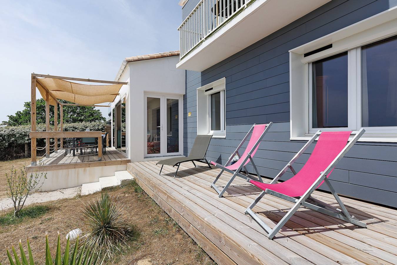 Appartement entier, Appartement 'Les Sables Pailletés 4p' avec vue mer, jardin partagé et Wi-Fi in Château-d'Olonne, Les Sables-d'Olonne