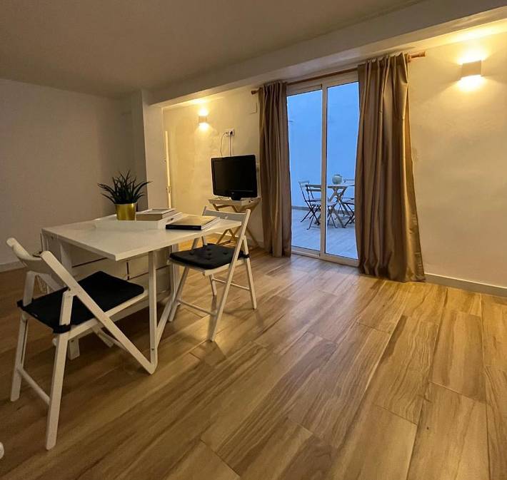 Gîte pour 4 personnes, avec terrasse, adapté aux familles dans Benaguacil