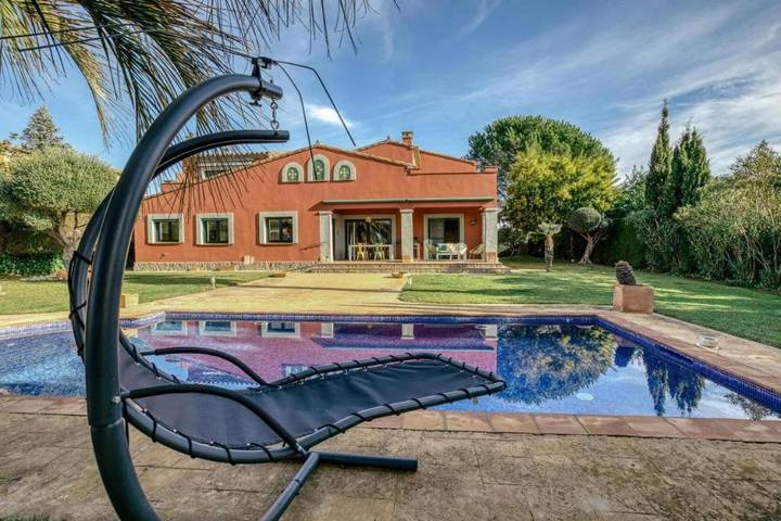 Chalet para 8 personas, con Terraza y Piscina en Peralada