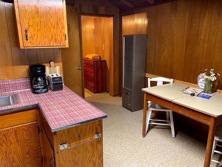 Vacation house for 4 people, with yard, with pets in Upper Peninsula of Michigan