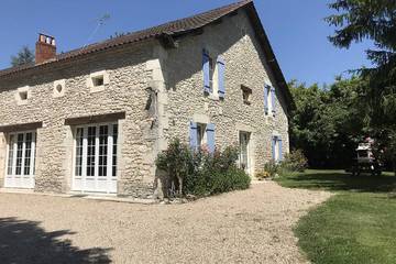Gîte pour 8 personnes, avec jacuzzi ainsi que jardin et piscine à Monestier