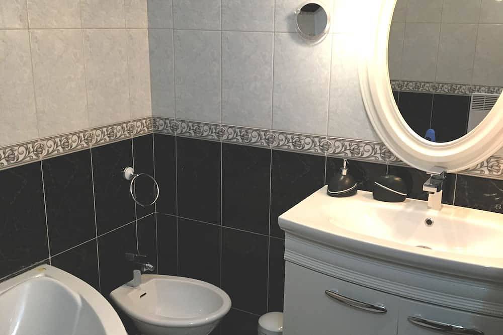 Villa mit eigenem Pool und Whirlpool in Donji Morinj, Opština Kotor