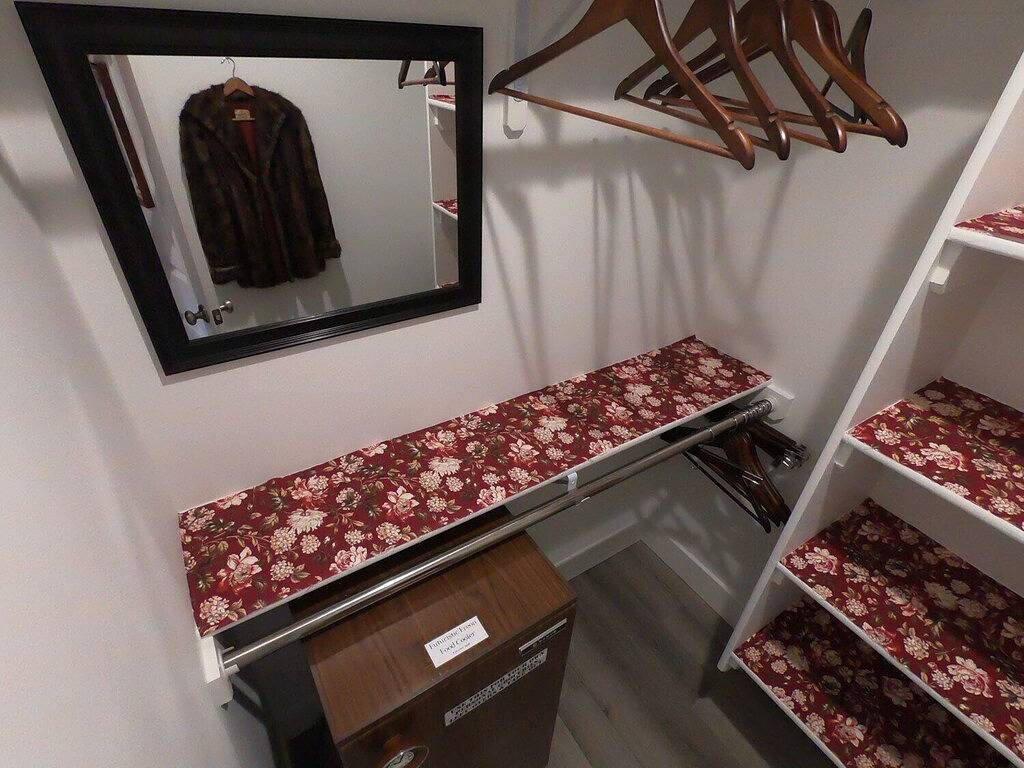 Unique & Imaginative: Time Traveler's B&B in Downtown Palmer in Palmer, Matanuska-Susitna