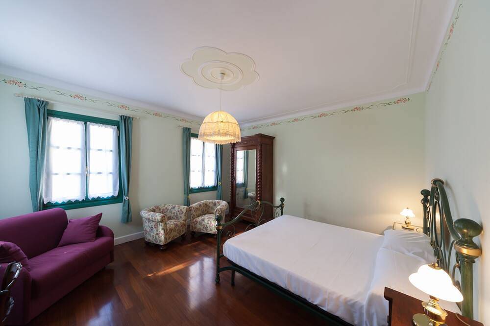 Schönes Bauernhaus mit privatem Pool, 7 Schlafzimmer, 15 Pers, Wi-Fi, Klima in Candeasco, Borgomaro