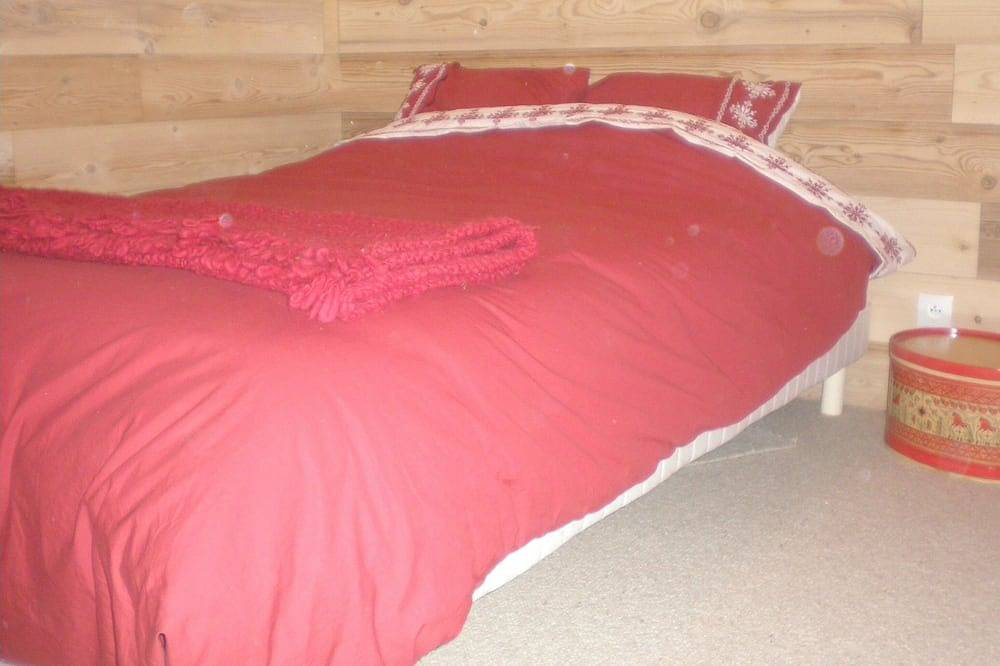 Chalet dans le village, départ ski aux pied à 150m pour 3 vallées in Les Menuires, Saint-Martin-de-Belleville