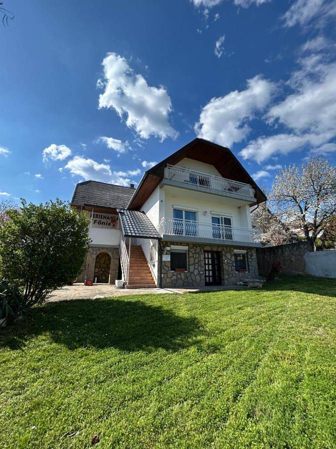 Ferienwohnung für 5 Personen, mit Pool und Ausblick sowie Garten - 1
