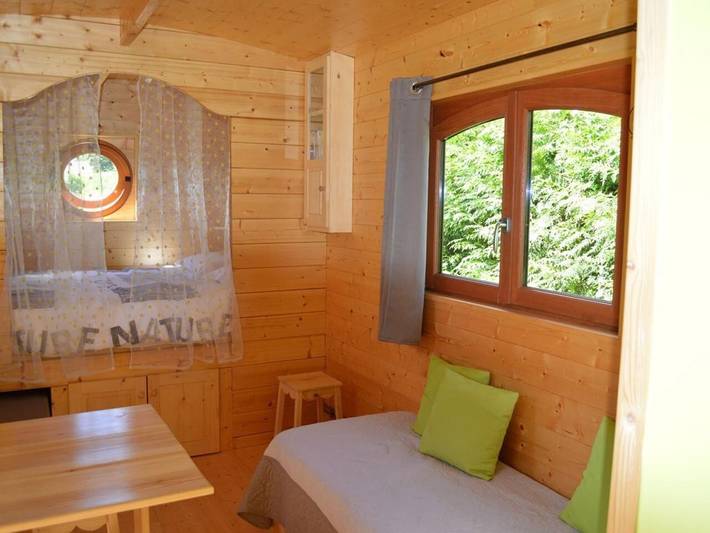 Gîte „Insolite Roulotte“ für 5 Personen mit privater Terrasse und eigenem Garten in Seux, Amiens und Umgebung