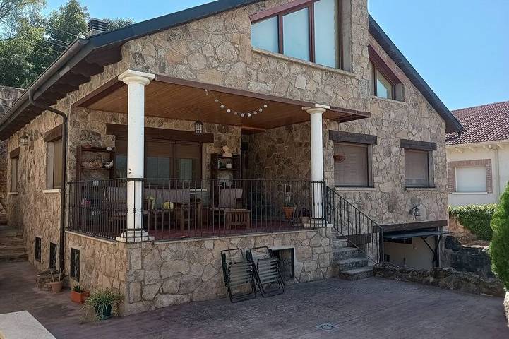 Chalet pour 8 personnes, avec terrasse - 1
