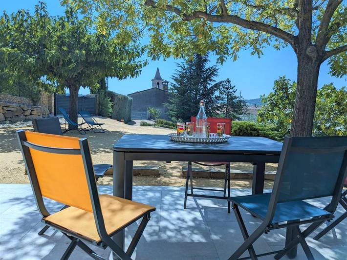 Location de vacances pour 4 personnes, avec vue ainsi que terrasse et jardin, animaux acceptés à Saint-Maurice-sur-Eygues - 3