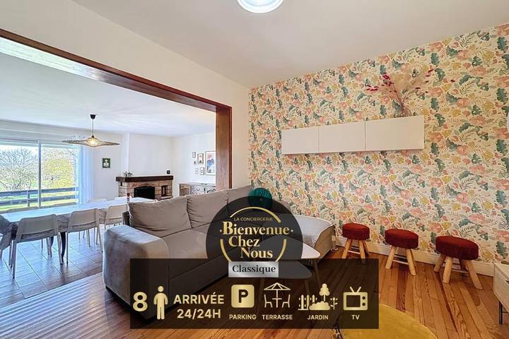 Location de vacances pour 8 personnes, avec jardin dans Mazaye