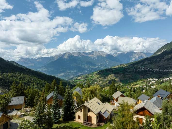 Chalet pour 22 personnes, avec terrasse, adapté aux familles à Les Orres