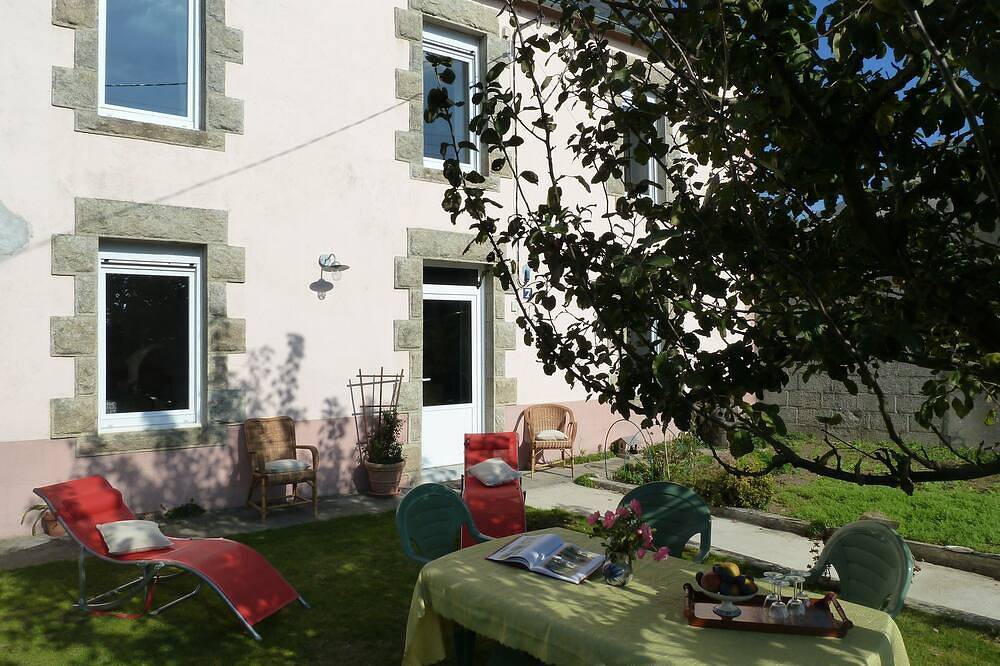 Typisches Haus, komplett renoviert, komfortabel und warm. in Plonéour-Lanvern, Quimper und Umgebung
